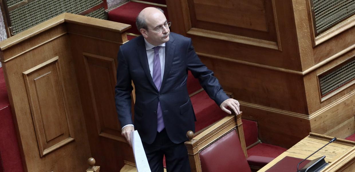 Ο Κωστής Χατζηδάκης στη Βουλή