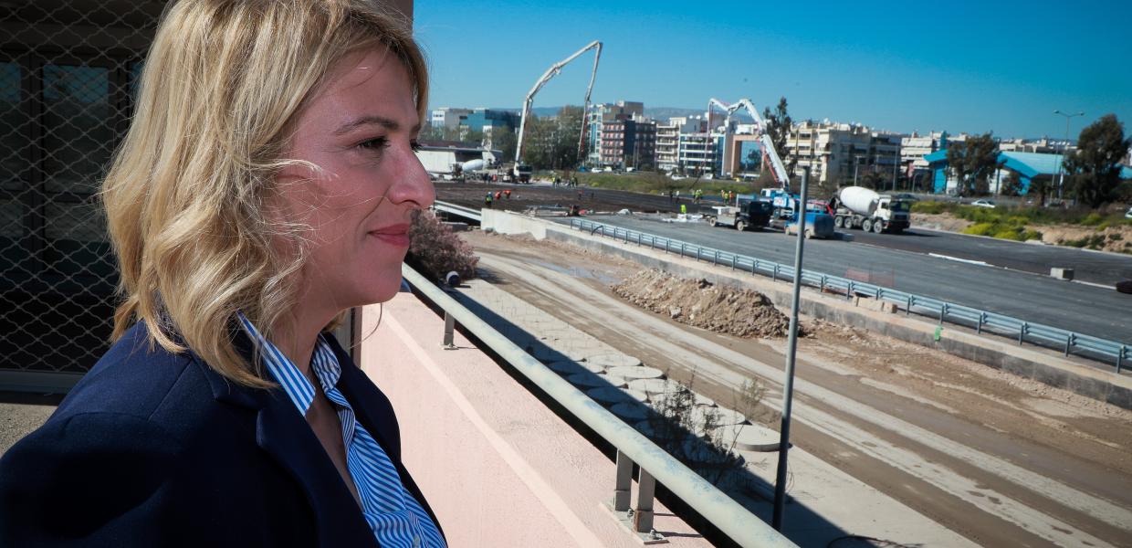 Η Ρένα Δούρου στον Φαληρικό Όρμο