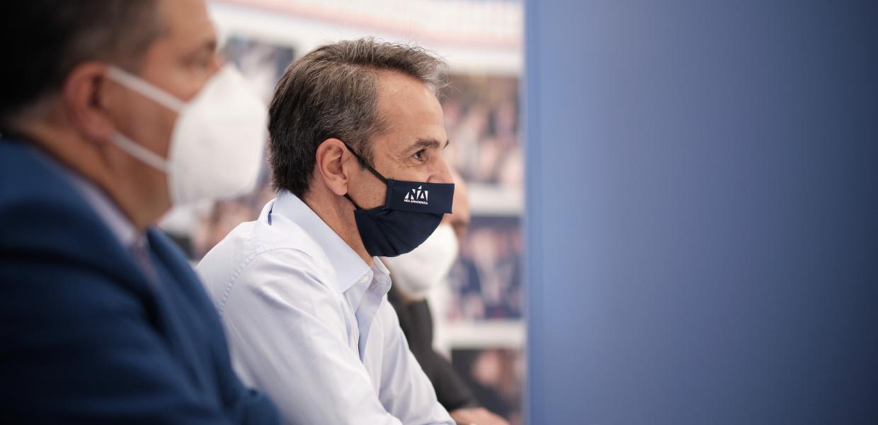 Ο Κυριάκος Μητσοτάκης προεδρεύει στη συνεδρίαση του Διαγραμματειακού