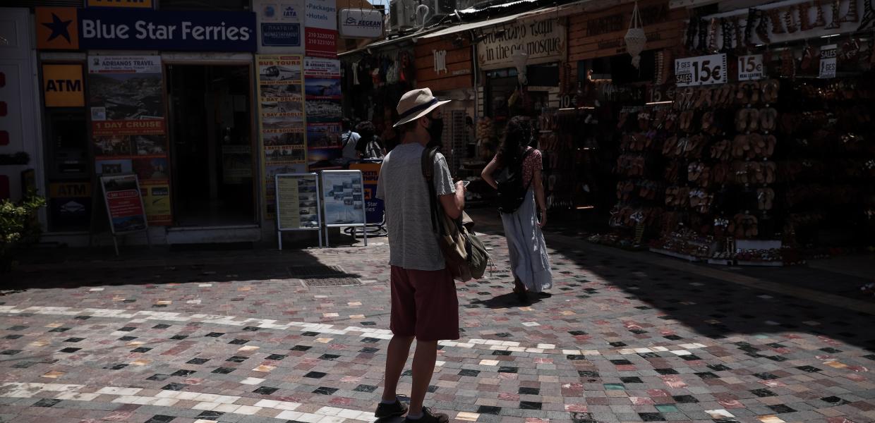 Τουρίστες στο Μοναστηράκι