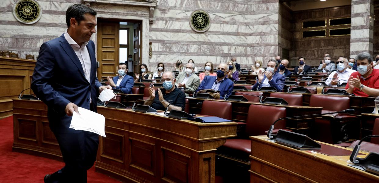 Ο Αλέξης Τσίπρας στην Κοινοβουλευτική Ομάδα του ΣΥΡΙΖΑ