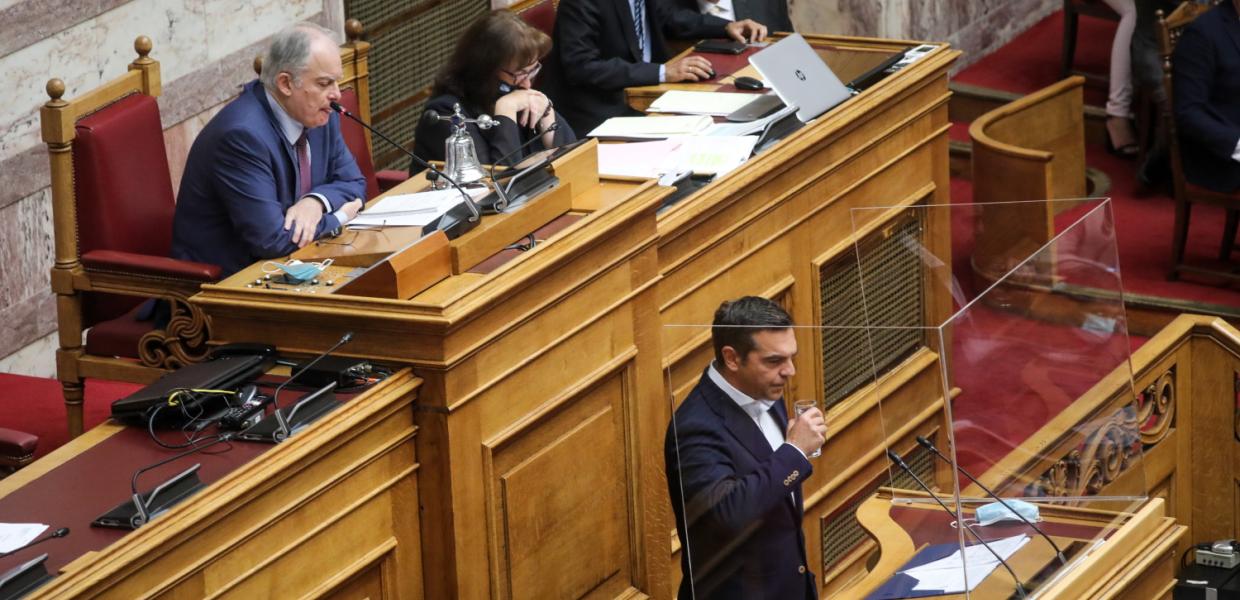 Αλέξης Τσίπρας και Κώστας Τασούλας στη Βουλή