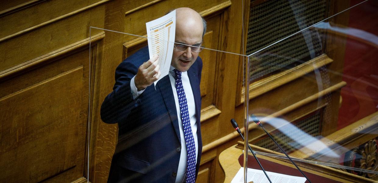 Ο Κωστής Χατζηδάκης στη Βουλή