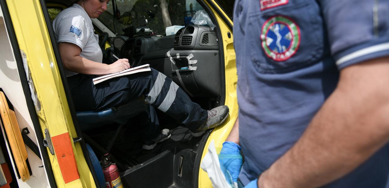 ΕΚΑΒ ΑΣΘΕΝΟΦΟΡΟ ΔΙΑΣΩΣΤΕΣ