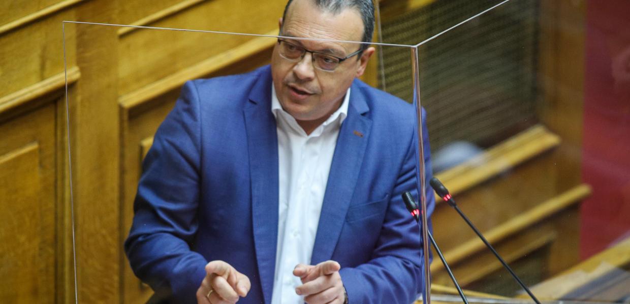 Ο Σωκράτης Φάμελλος στη Βουλή