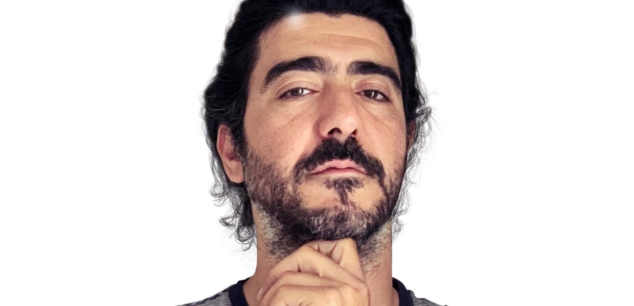 Θοδωρής Καρέλλας