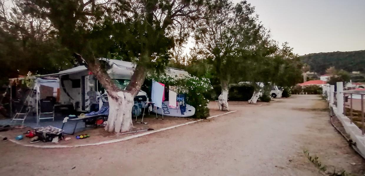 KATAΣΚΗΝΩΣΗ