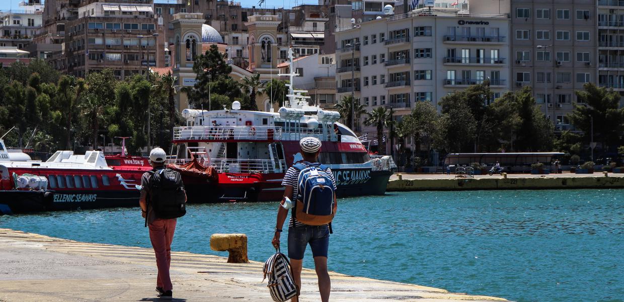 ΛΙΜΑΝΙ ΠΕΙΡΑΙΑ ΚΟΡΩΝΟΙΟΣ 