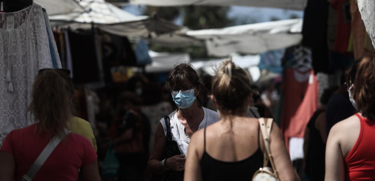 Κόσμος στη Γλυφάδα