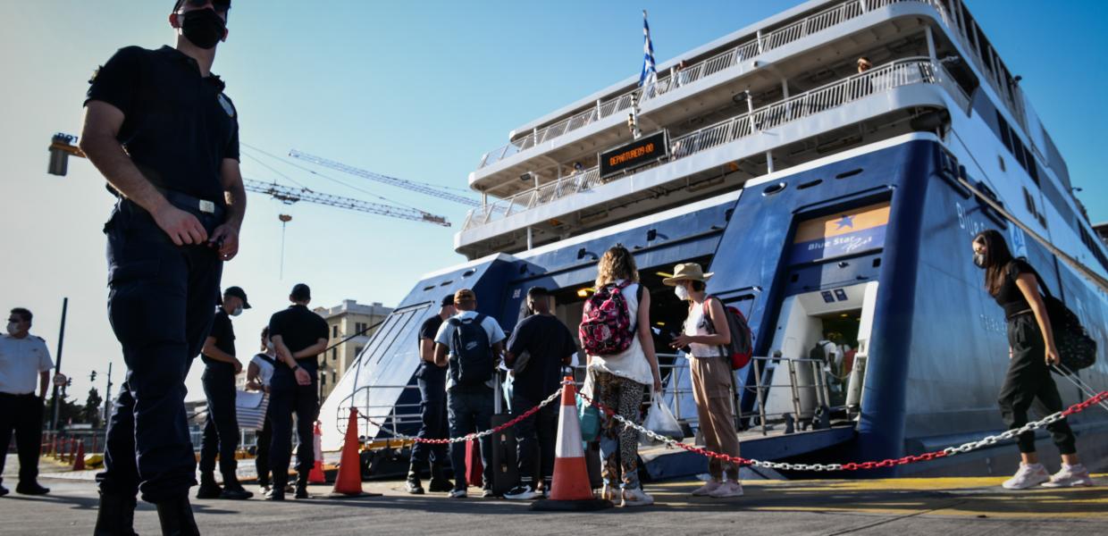 Λιμάνι Πειραιάς κορωνοϊός τουρισμός