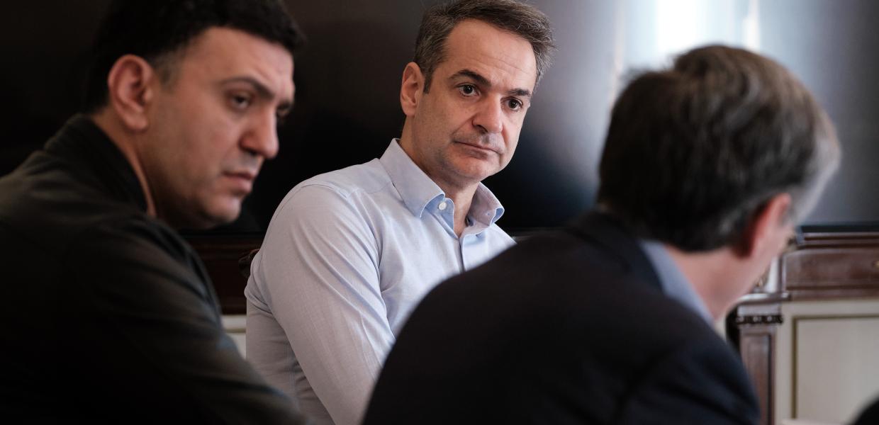 Κυριάκος Μητσοτάκης, Βασίλης Κικίλιας και Σωτήρης Τσιόδρας