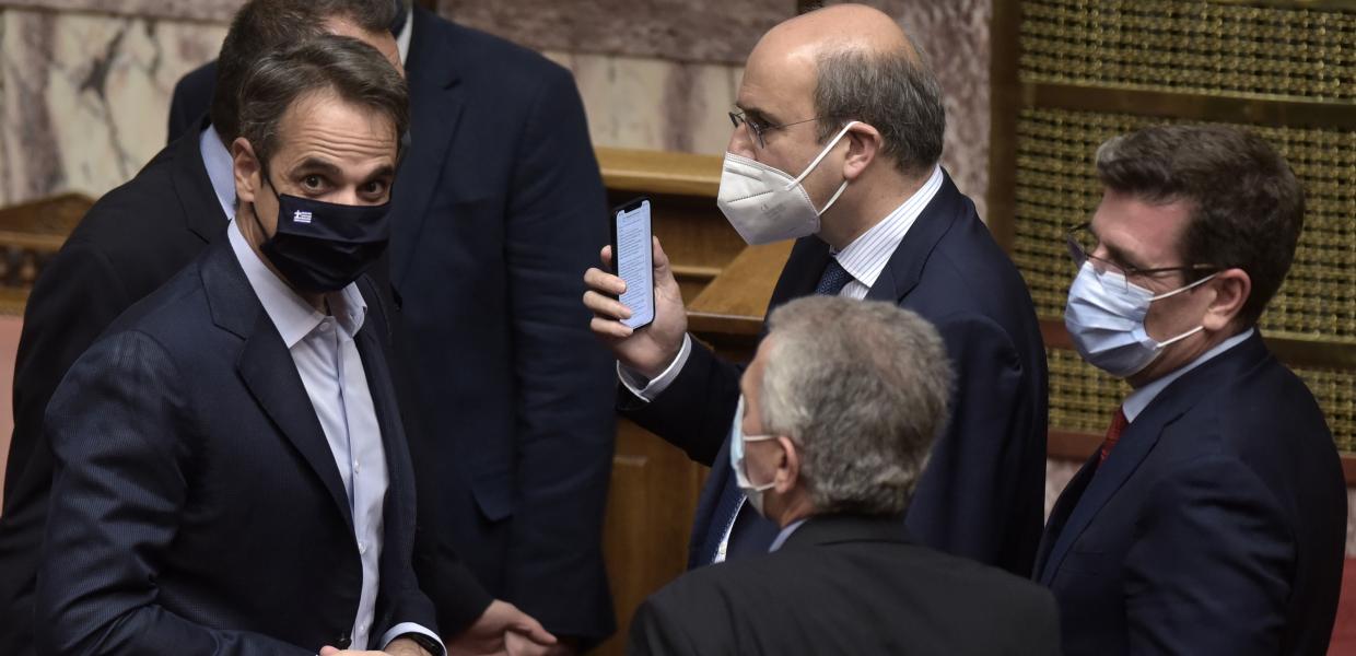 Κυριάκος Μητσοτάκης και Κωστής Χατζηδάκης στη Βουλή