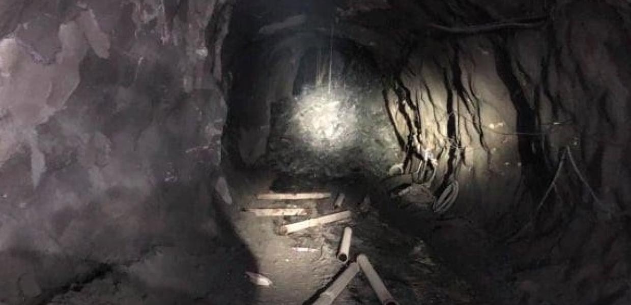 Στοά στο μεταλλείο Μαύρων Πετρών