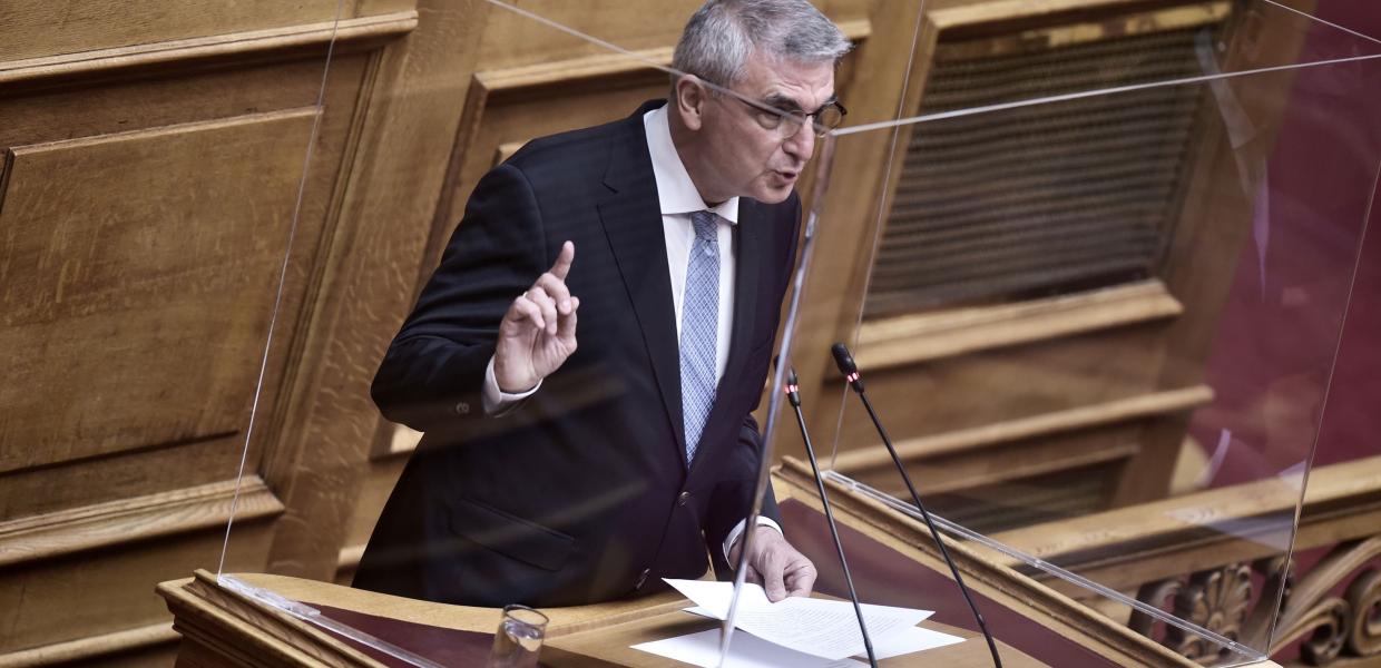 Ο Πάνος Τσακλόγλου στη Βουλή
