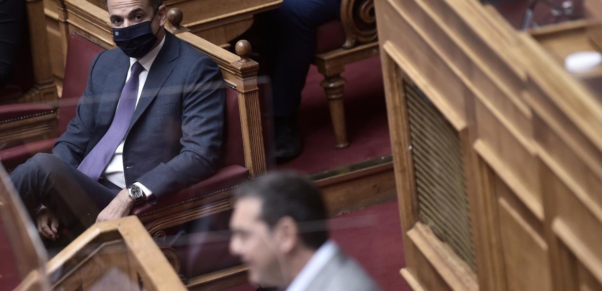 ΑΛέξης Τσίπρας και Κυριάκος Μητσοτάκης στη Βουλή