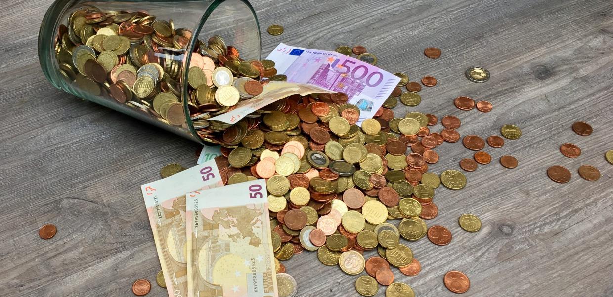 Χαρτονομίσματα και κέρματα ευρώ
