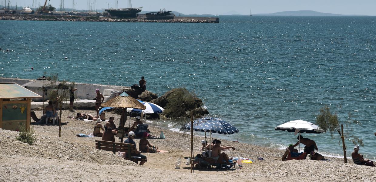 Καιρός καύσωνας ζέστη παραλία