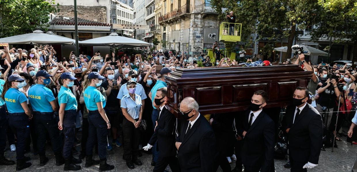 ΚΗΔΕΙΑ ΜΙΚΗ