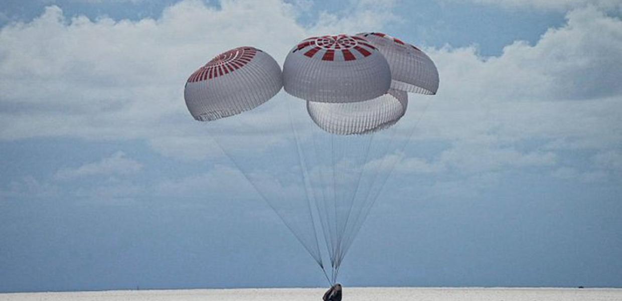 TOYΡΙΣΜΟΣ ΔΙΑΣΤΗΜΑ SPACEX