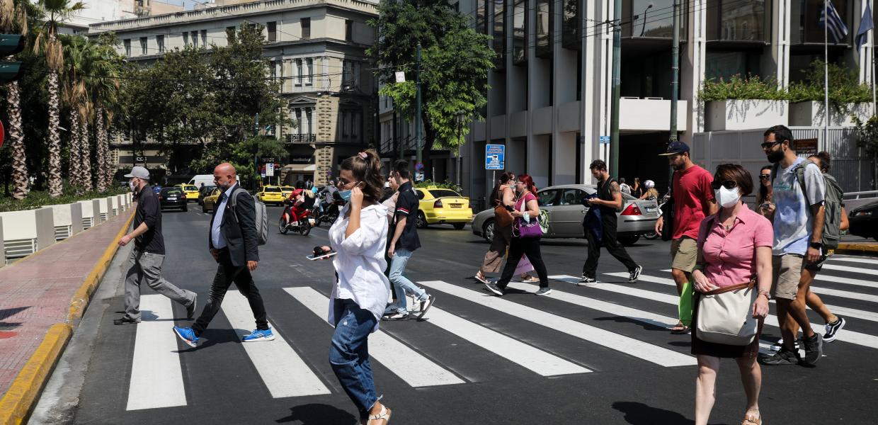 Κόσμος στο κέντρο της Αθήνας