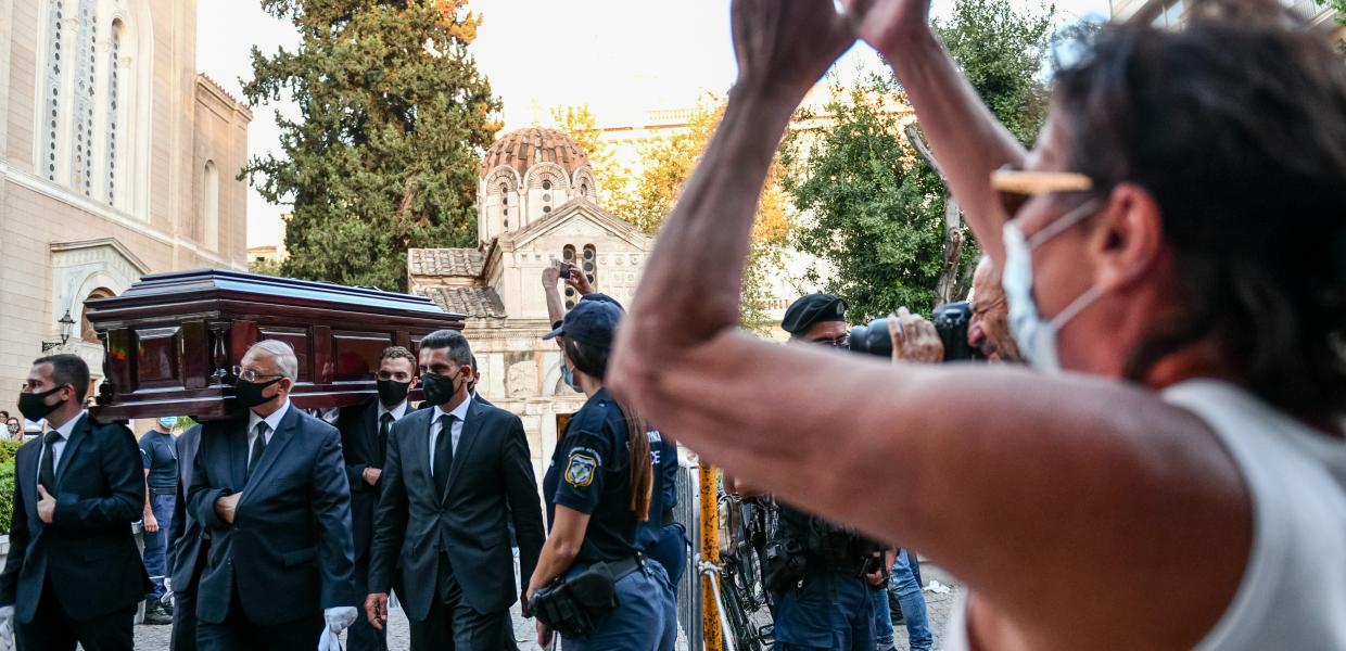 Μίκης Θεοδωράκης