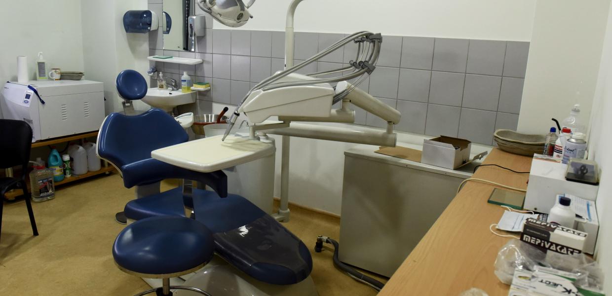 Οδοντιατρείο καρέκλα οδοντίατρος