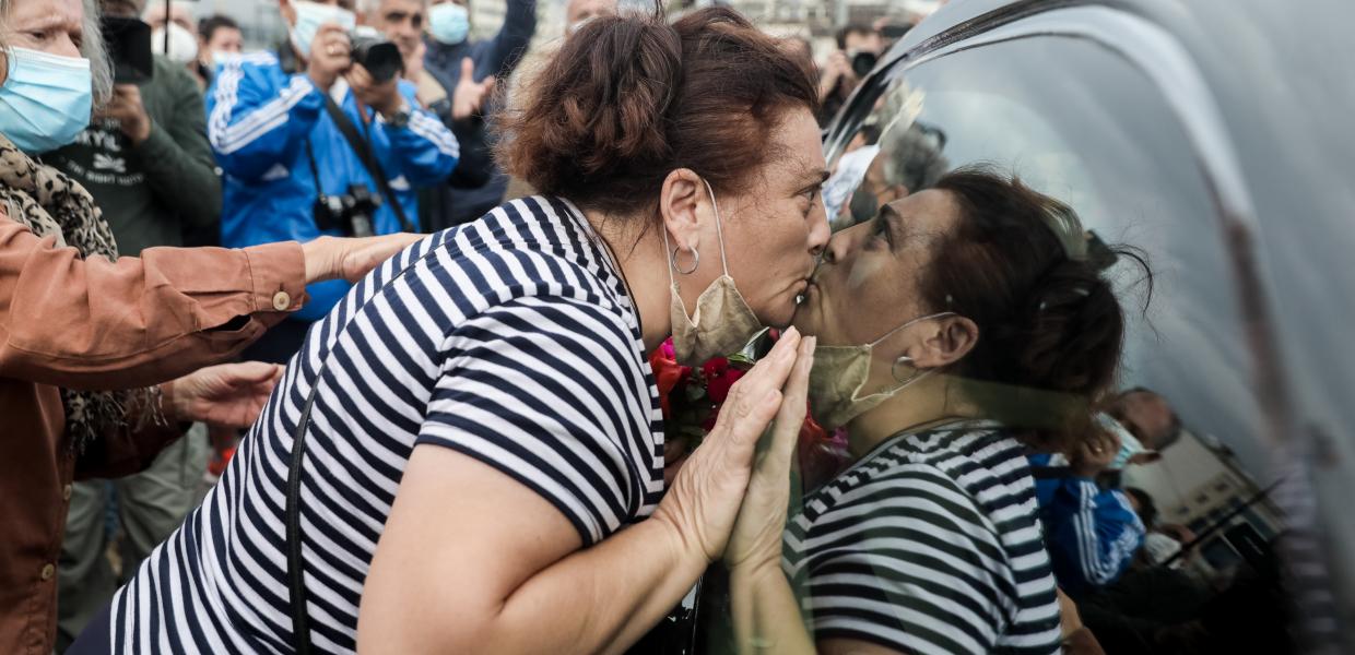 Κόσμος στον Πειραιά