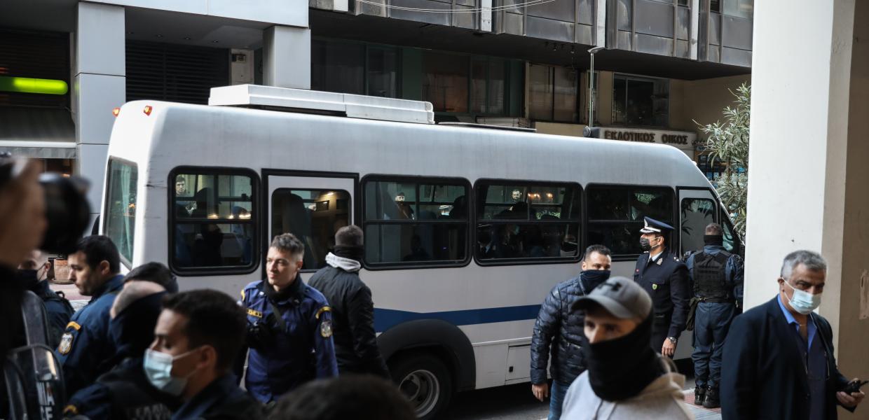 ΑΣΤΥΝΟΜΙΚΟΙ ΡΟΜΑ