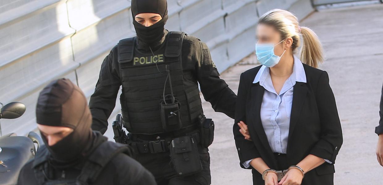 Η Έφη Κακαράντζουλα