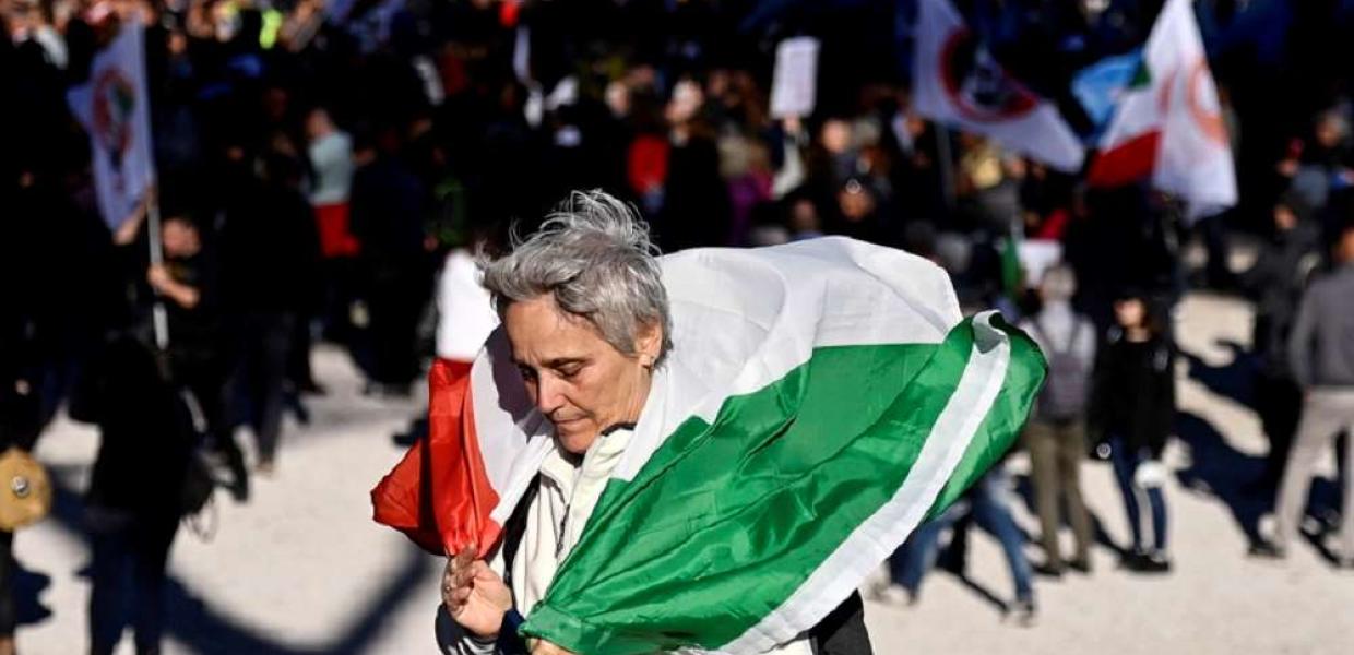 ΜΑΖΙΚΗ ΔΙΑΔΗΛΩΣΗ ΣΥΝΔΙΚΑΤΩΝ ΚΑΤΑ ΤΟΥ ΦΑΣΙΣΜΟΥ ΣΤΗ ΡΩΜΗ