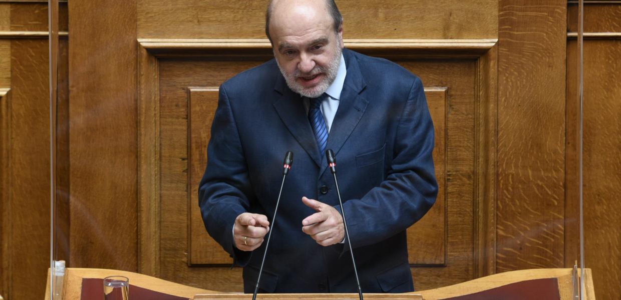 Τρύφων Αλεξιάδης