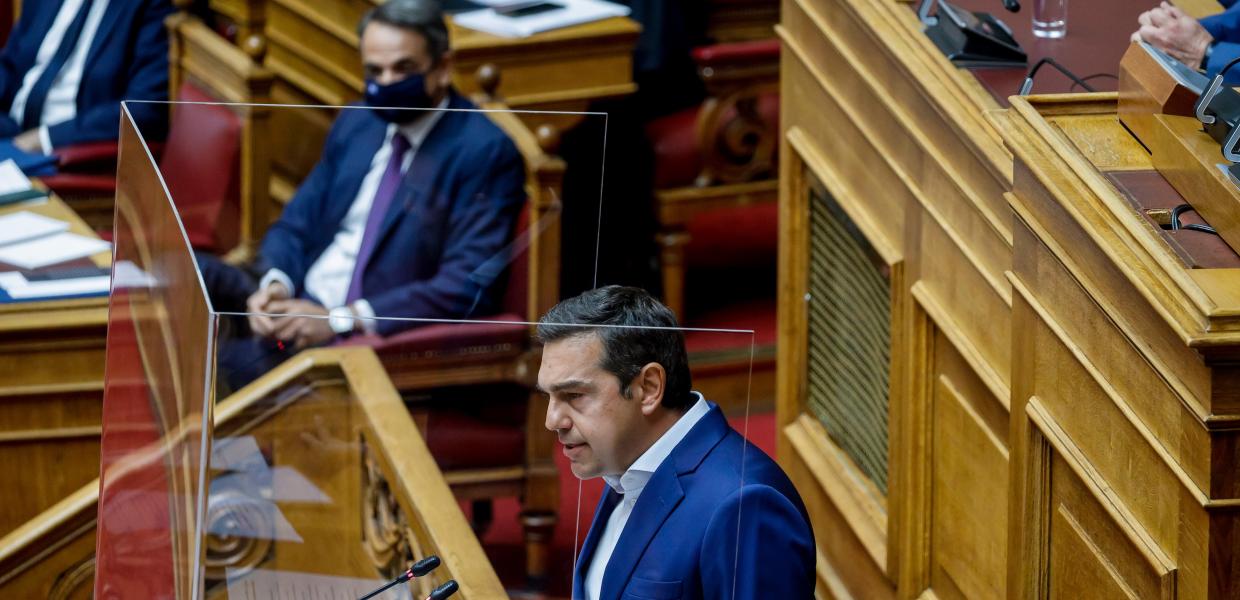 Αλέξης Τσίπρας και Κυριάκος Μητσοτάκης στη Βουλή