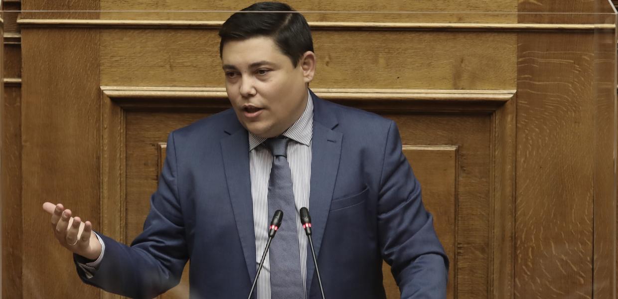 Γιάννης Μπουρνούς