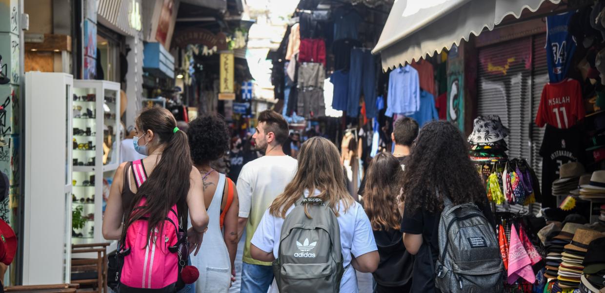 Νέοι στο Μοναστηράκι