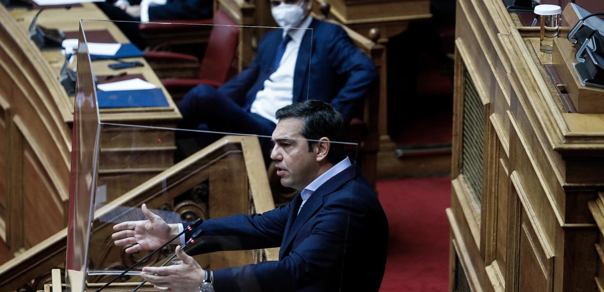 Αλέξης Τσίπρας και Κυριάκος Μητσοτάκης στη Βουλή
