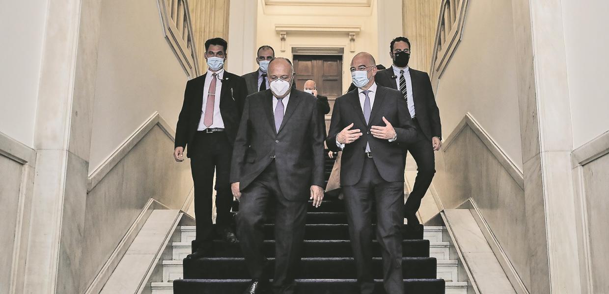 ΔΕΝΔΙΑΣ