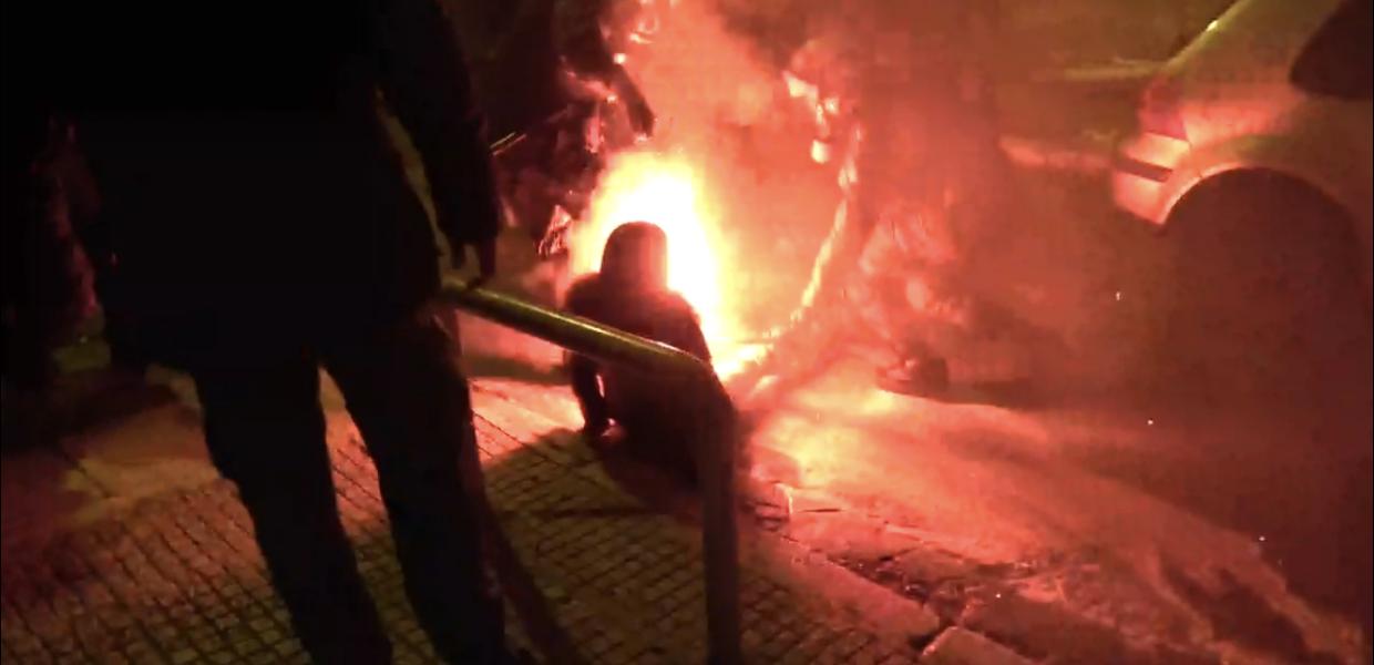 φωτοβολίδα δικηγόρος τραυματισμός πολυτεχνείο