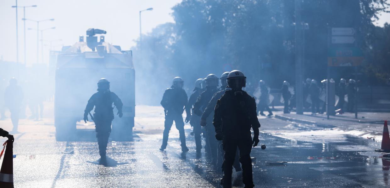 Αστυνομικοί κατά πυροσβεστών