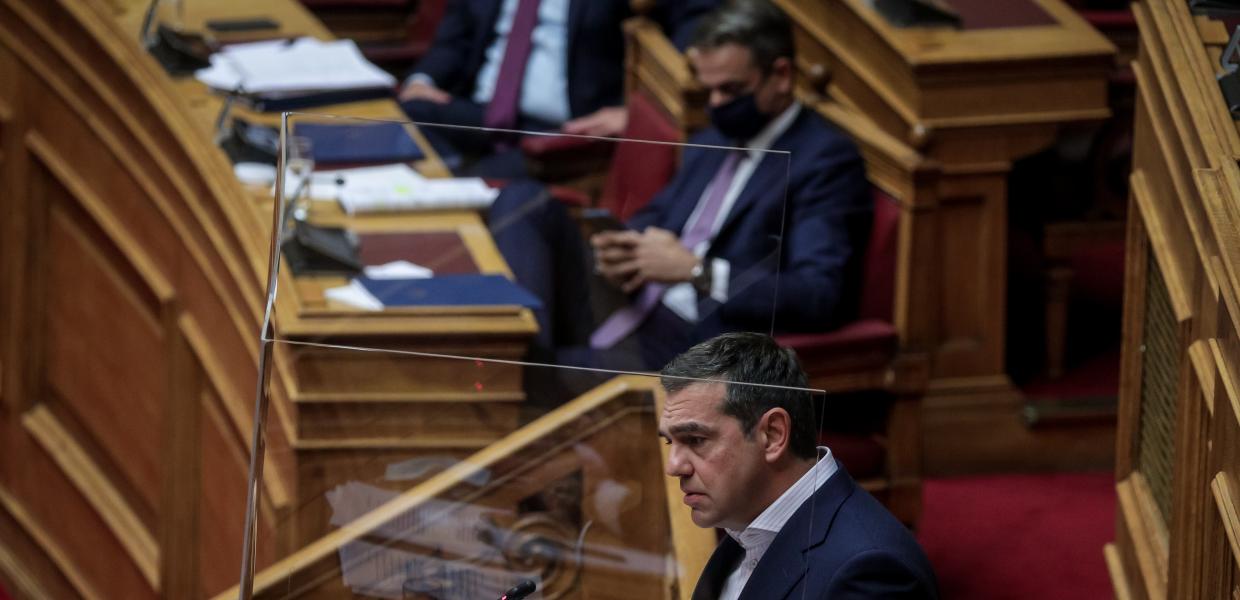 Αλέξης Τσίπρας και Κυριάκος Μητσοτάκης στη Βουλή