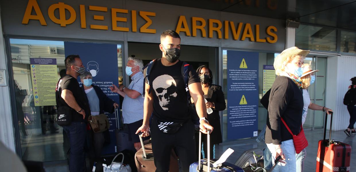 ΚΡΗΤΗ ΑΕΡΟΔΡΟΜΙΟ ΑΦΙΞΕΙΣ ΜΑΣΚΕΣ