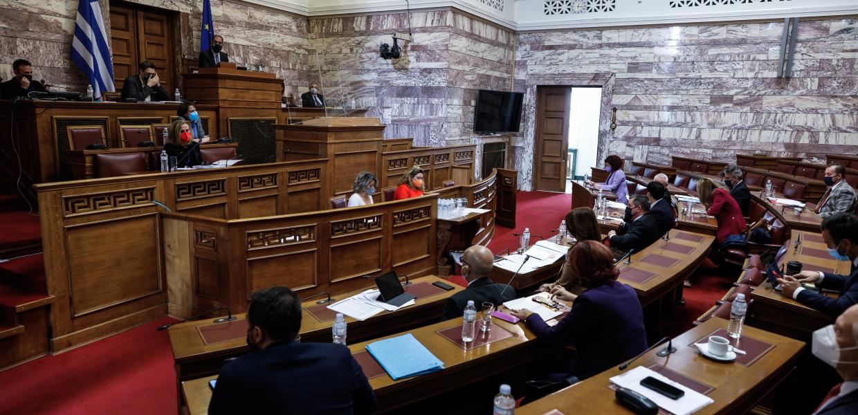 Εξεταστική επιτροπή για τις λίστες Πέτσα