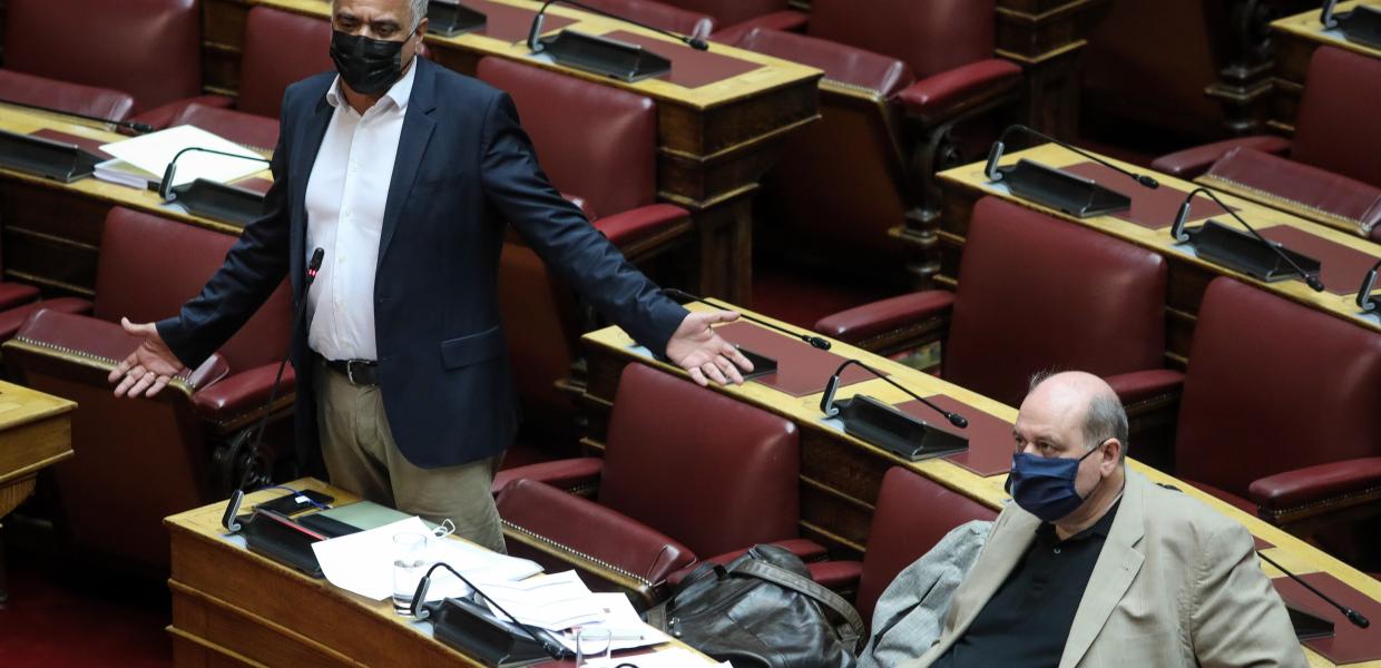 Πάνος Σκουρλέτης και Νίκος Φίλης στη Βουλή