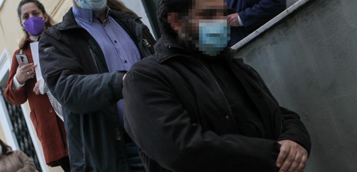 ιερέας 