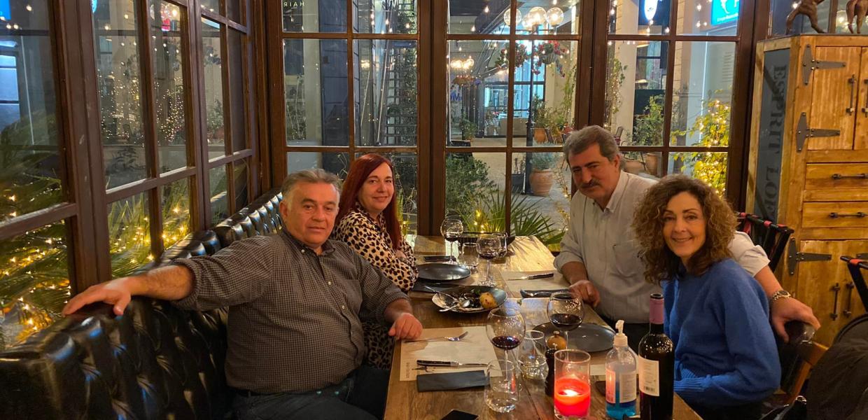 Ο Παύλος Πολάκης σε ταβέρνα