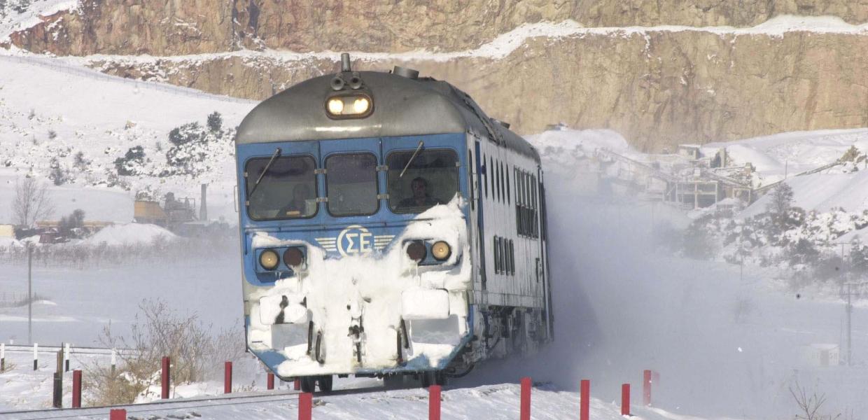 Τρένο στα χιόνια