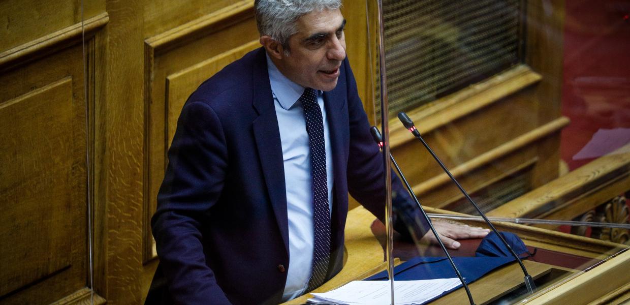 Ο Γιώργος Τσίπρας στη Βουλή, 2021. 