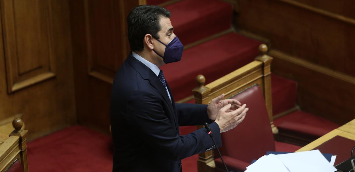 Ο Κώστας Σκρέκας στη Βουλή