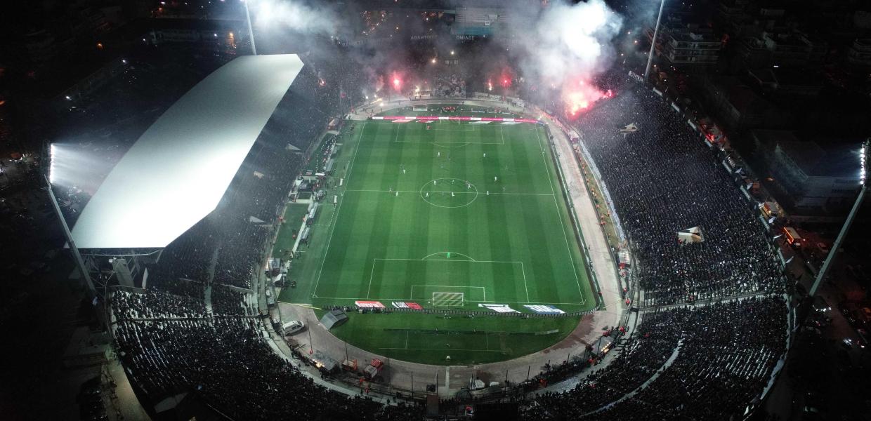 Οπαδοί στην Τούμπα
