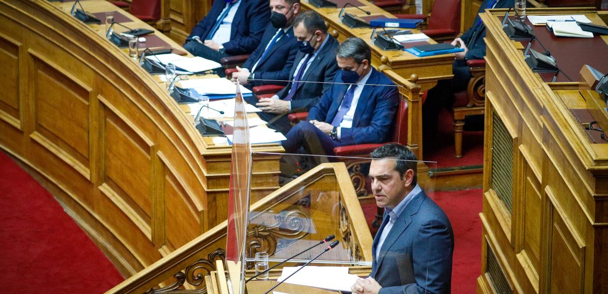 Αλέξης Τσίπρας και Κυριάκος Μητσοτάκης στη Βουλή