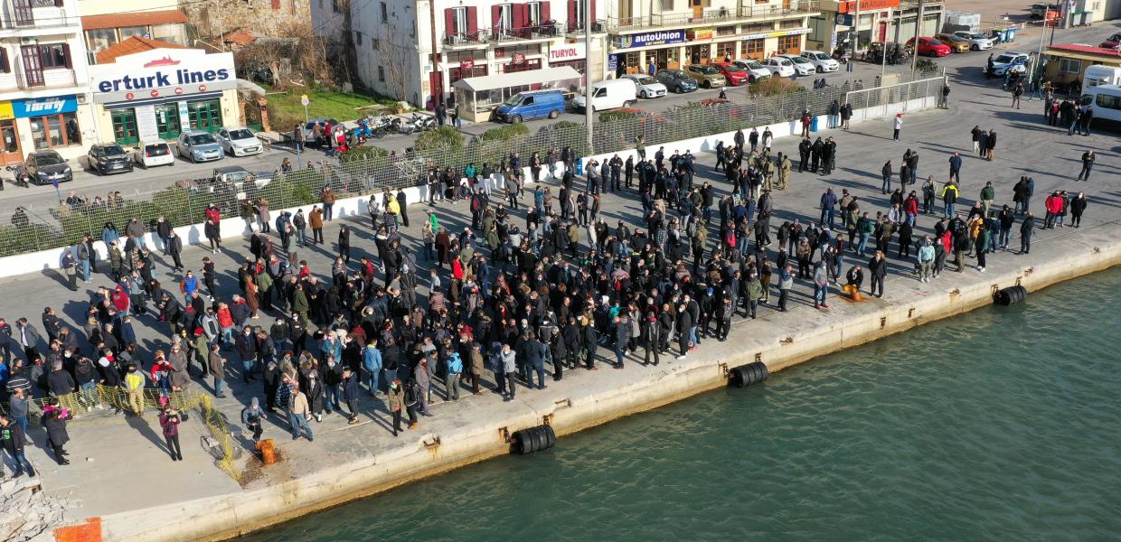 Κινητοποίηση στο λιμάνι στη Χίο